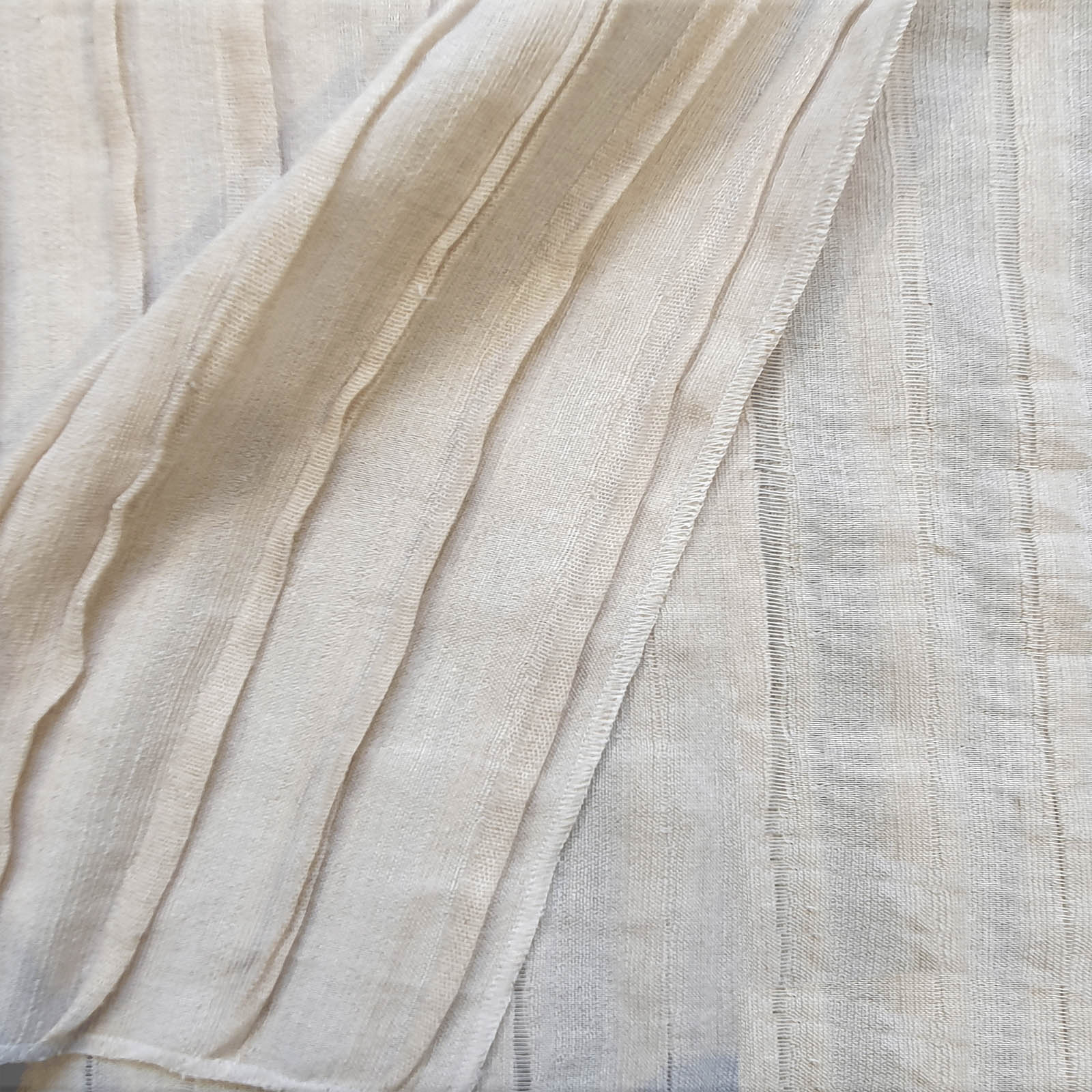 GP20229 PLISSE 75%LIN 27%PL W. 330CM
Linen blend jacquard 3d plisseè with sewing wffect.<br /> 100% Made in Italy fabric. Style modern and trendy with plain, jacquard structures, small drawings and stripes decorations.

 Treatments: antibacterial, embossing 3D effect and soft hand. Type of workings: jacquard and pleated. 