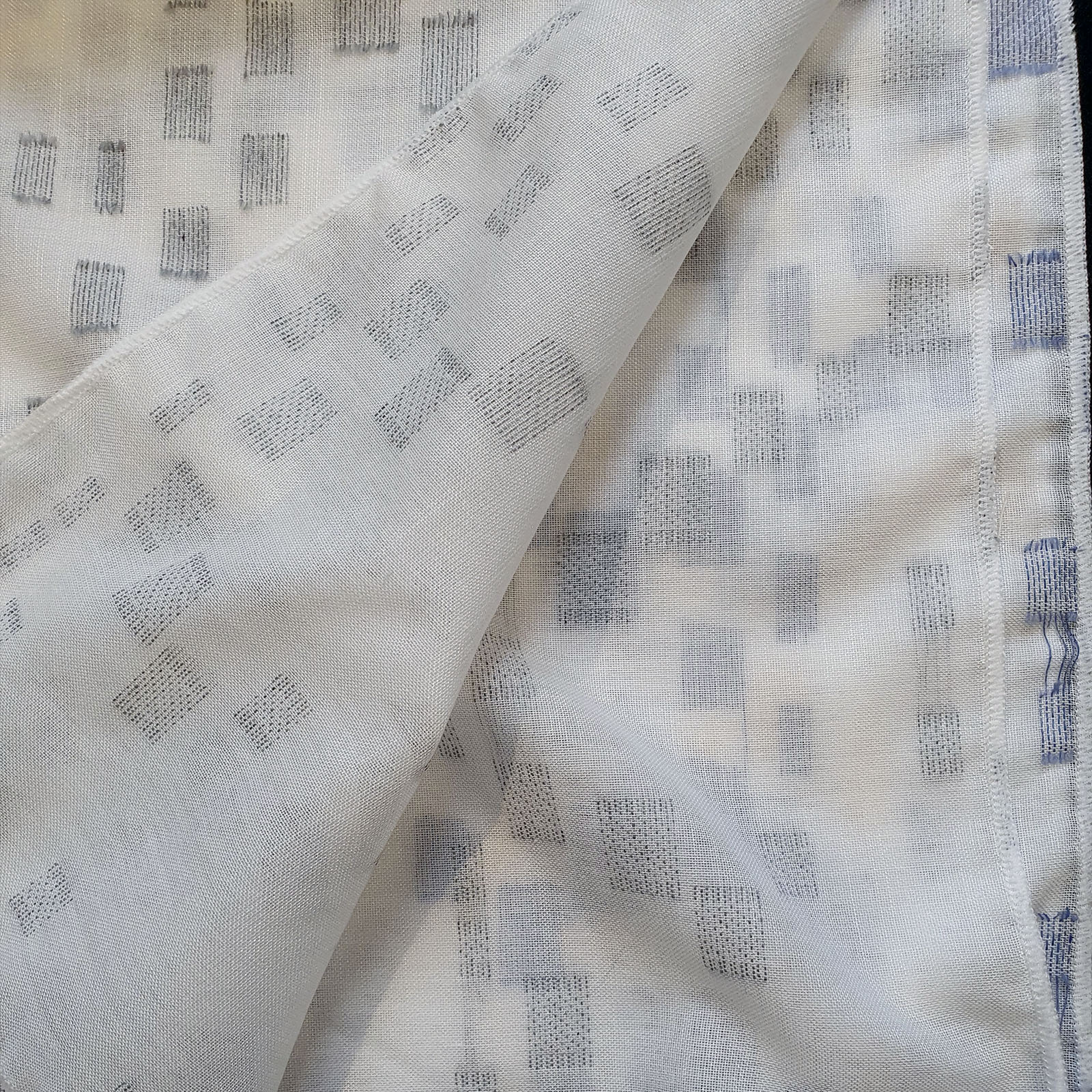 R20316 FIL COUPE' WIDE CM. 330 90%PL 10%COT<br /> 100% Made in Italy fabric. Style modern with fancy, plain, jacquard structures and small drawings decorations.

 Treatments: antibacterial and soft standard. Type of workings: jacquard. 